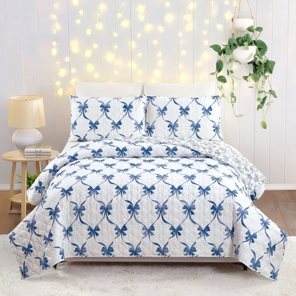 Modern Heirloom Abigail Bow Quilt Set Blue